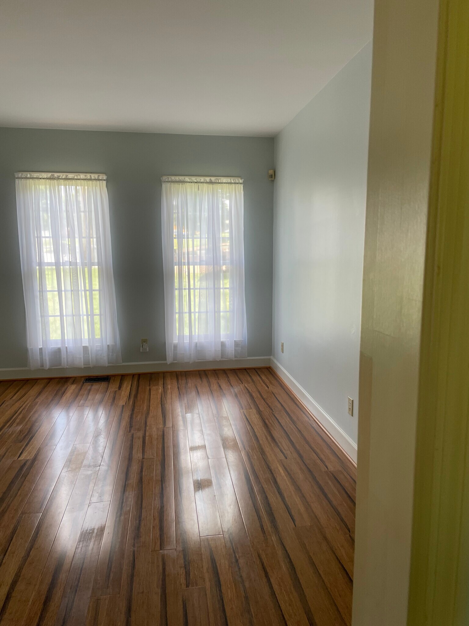 Building Photo - 208 Cambridge Plz