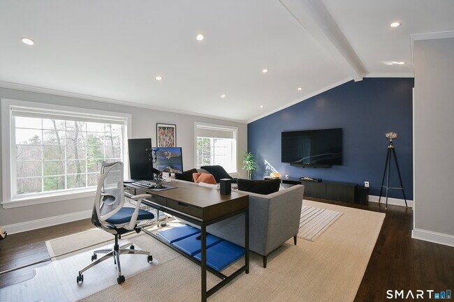 Building Photo - 50 1/2 Mountain Spring Rd