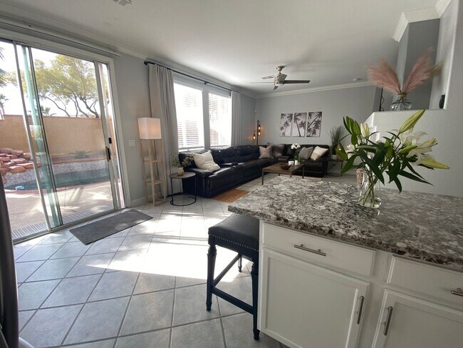 Building Photo - 4 Bedroom Home in Summerlin with Pool
