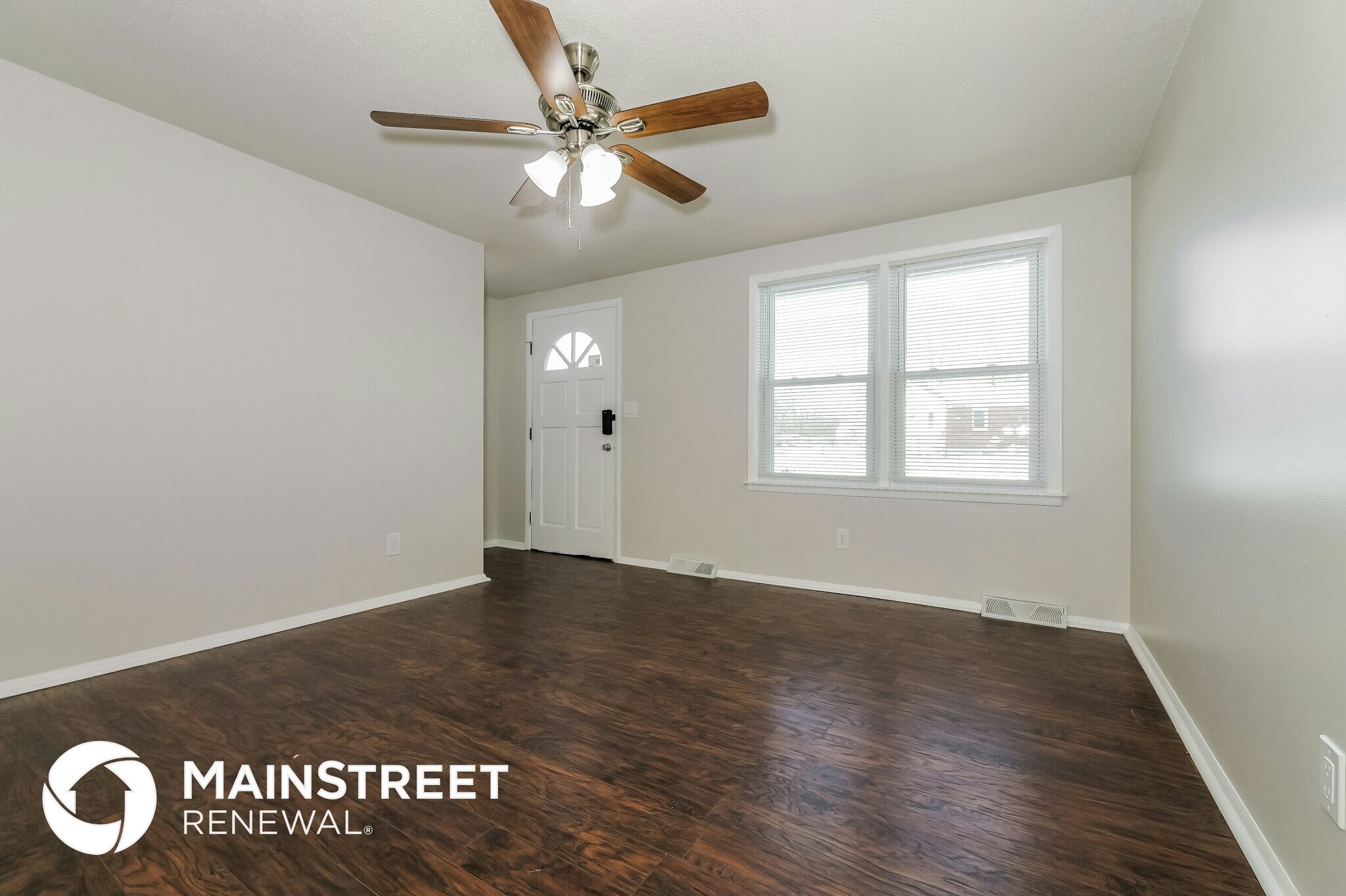 Building Photo - 11515 N Charlotte St