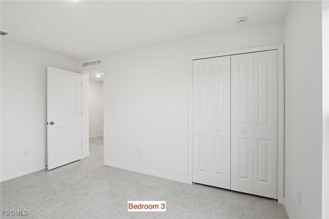 Building Photo - 3418 20th St SW