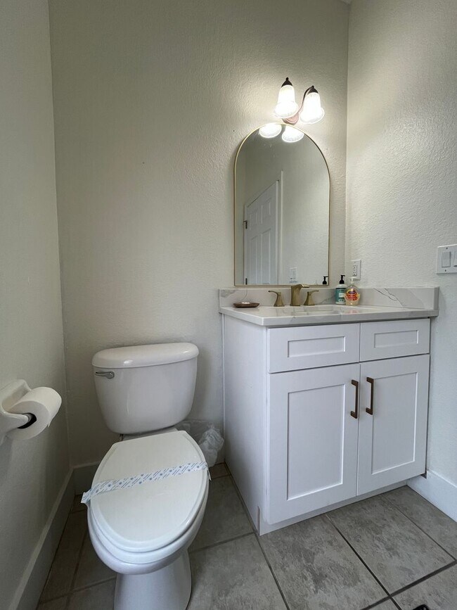 Building Photo - Beautiful Mediterranean Pool Home Availabl...