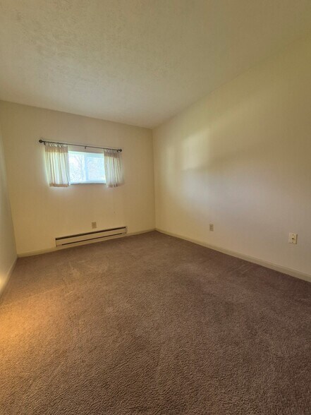 Building Photo - 81 W North St