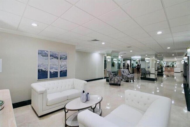 Building Photo - 3900 Galt Ocean Dr