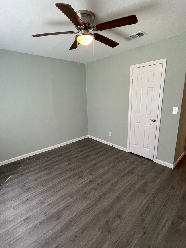 Building Photo - Available Now! Updated 4BR Home with Large Yard, Storage Shed & Modern Finishes