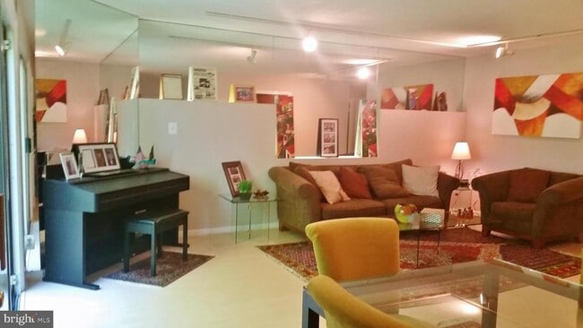 Building Photo - 10452 Parthenon Ct