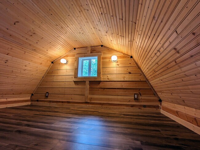 Building Photo - 23603 W Lake Kayak Dr