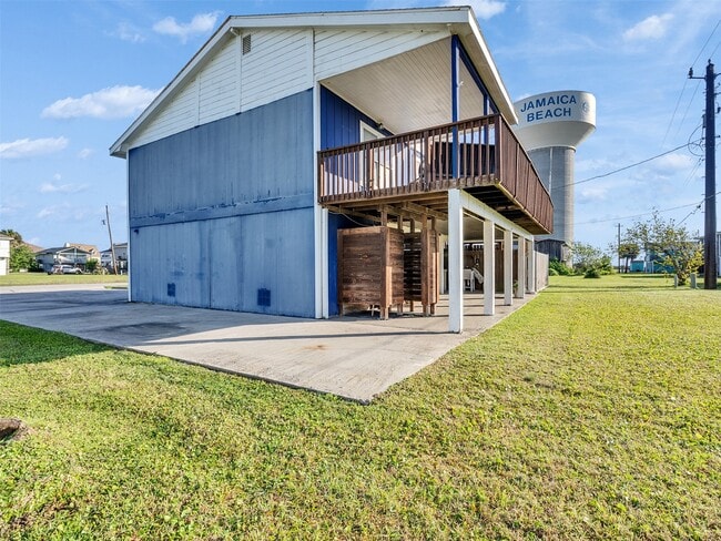Building Photo - 16527 Lewis Scott Rd