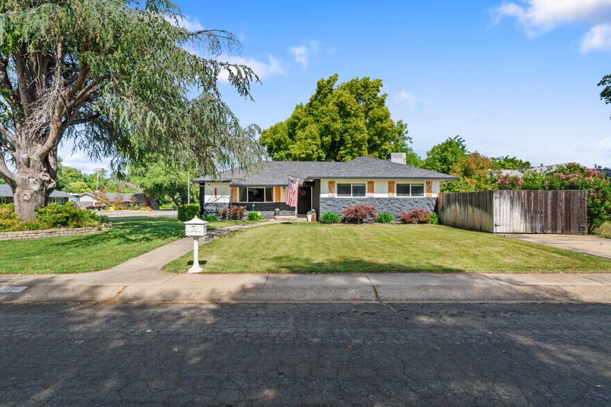 Building Photo - 3689 Suzanne Way