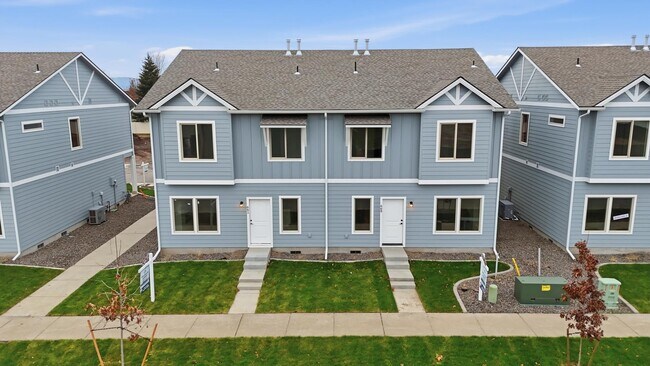 Building Photo - 661 N Creative