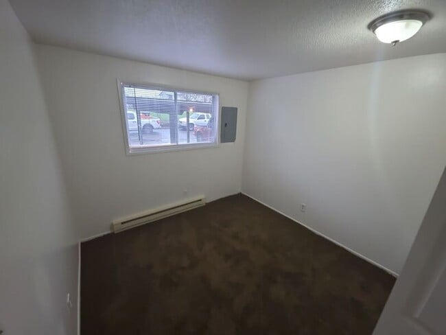 Building Photo - 3782 Iberis St NE