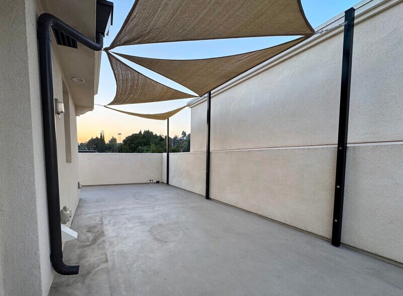 Building Photo - 751 Talbot Ln