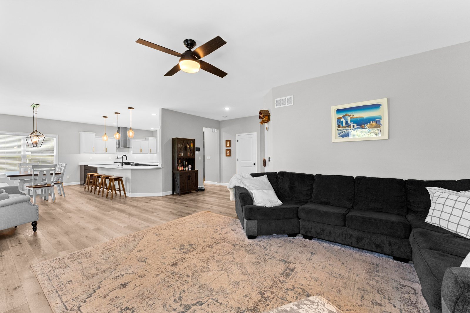 Building Photo - 748 Seagate Dr