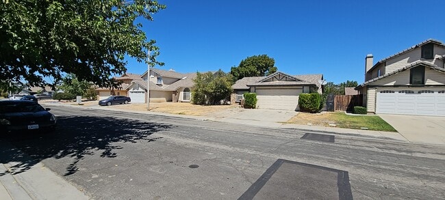 Building Photo - 2341 Langhorn St