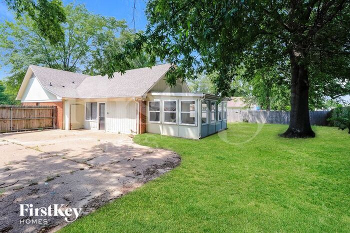 Building Photo - 970 Hawkview Dr
