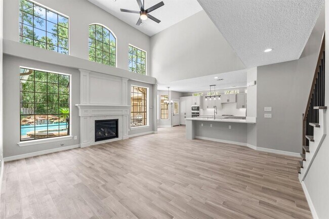 Building Photo - 6 Woodmere Pl