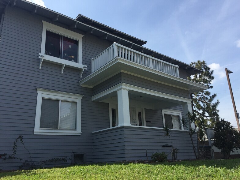 Building Photo - 128 S Ave 57