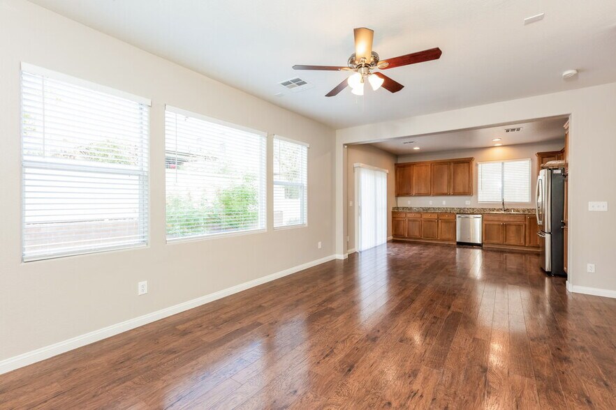 Building Photo - 8024 Aztec Basin Ave