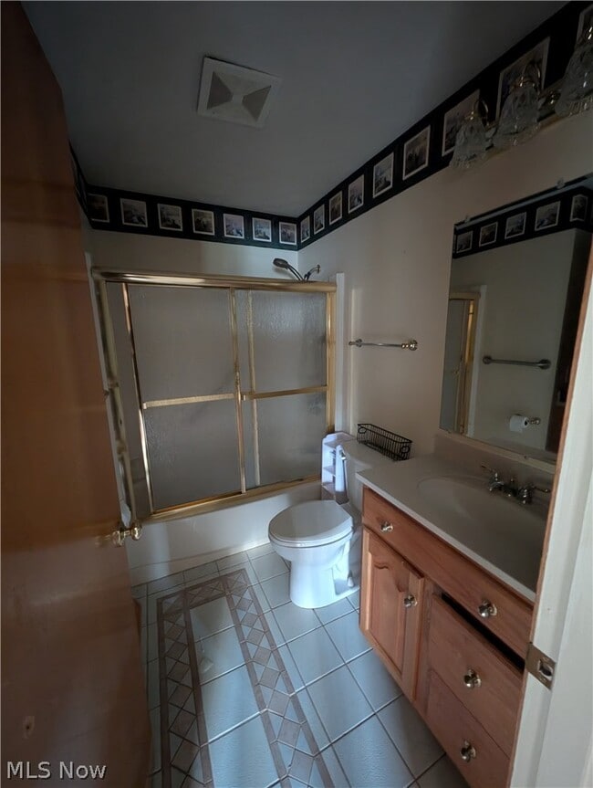 Building Photo - 2543 Burlingham Dr