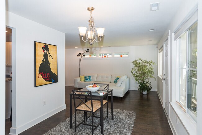 Primary Photo - 4 Bedroom Home Lakewood