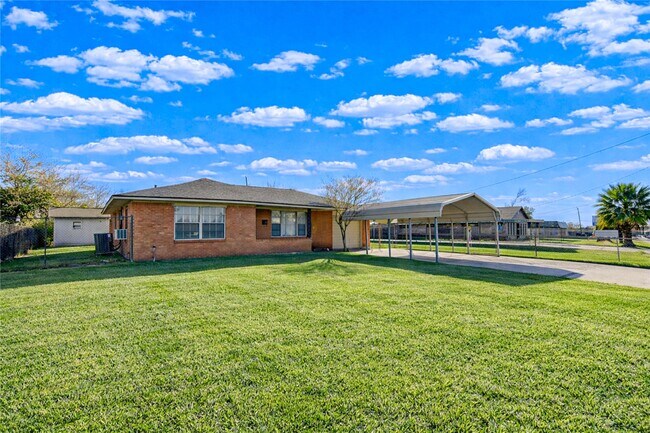 Building Photo - 2714 Southmore Ave