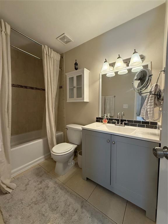 Building Photo - 10053 Lake Oak Cir