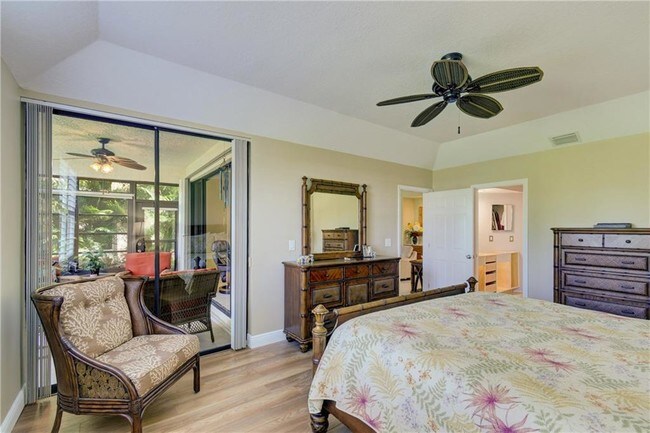 Building Photo - 6101 SE Landing Way