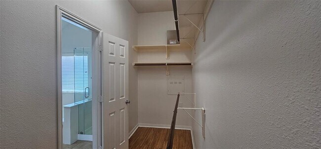 Building Photo - 957 Firthwood Ln