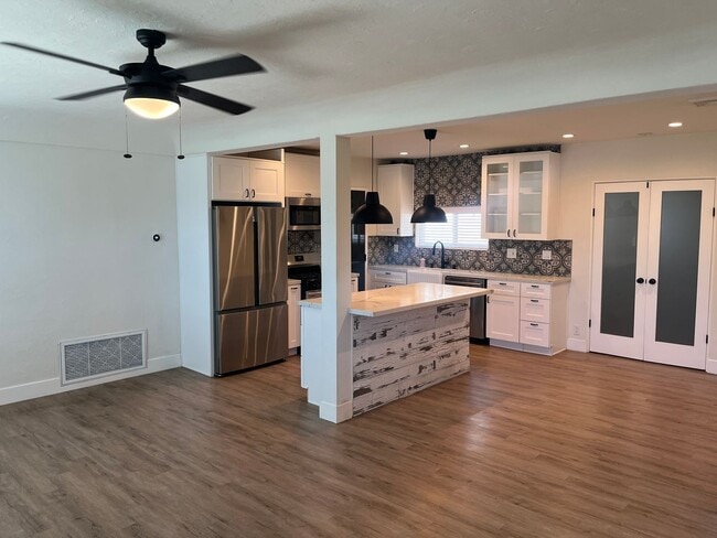 Building Photo - 3bd/2ba Single Story Fallbrook Home With A/C