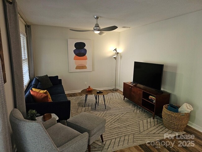 Building Photo - 849 Nottingham Dr