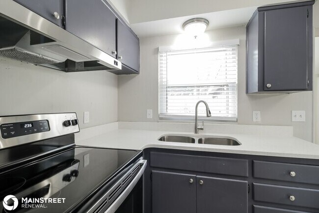 Building Photo - 173 Jay Dr