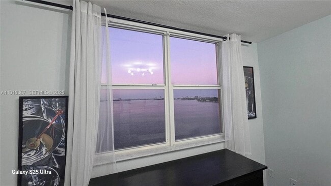 Building Photo - 1625 Kennedy Cswy