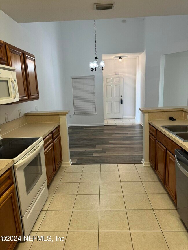 Building Photo - 4935 Islamorada Ln