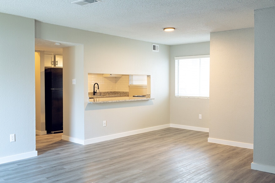 The Addison 2001 Burke Rd Pasadena TX 77502 Apartment Finder