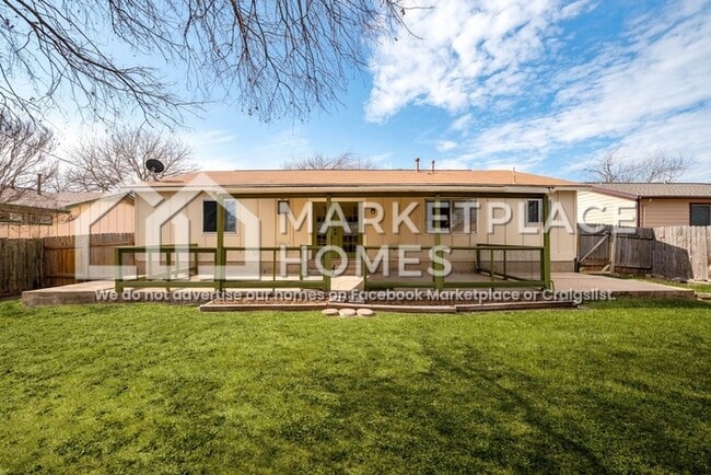 Building Photo - 1804 Easton Dr