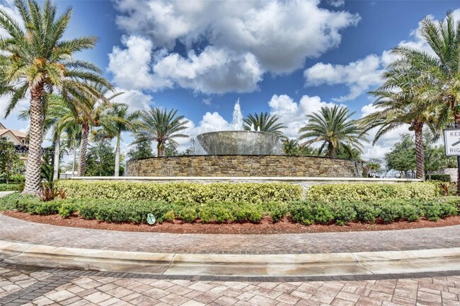 Building Photo - 8840 S Miralago Way