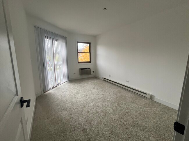 Building Photo - 1371 Cunat Ct