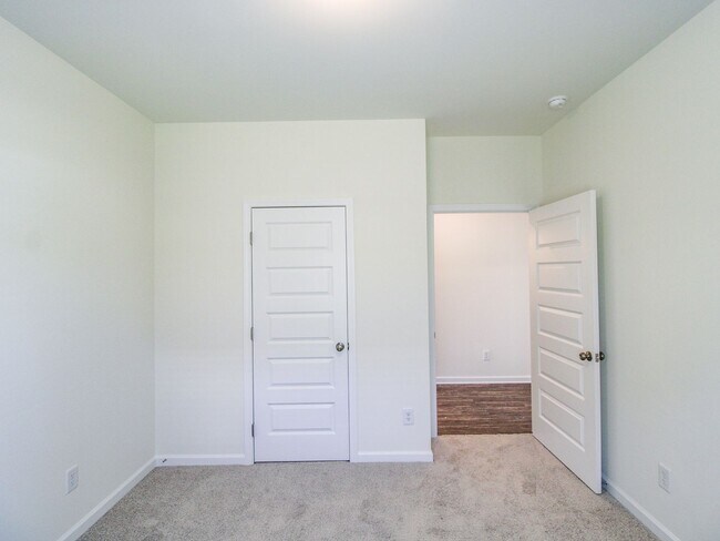 Building Photo - 13791 Hill Place Ln