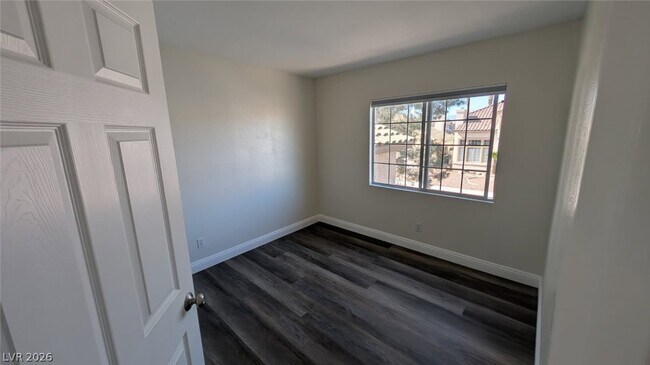 Building Photo - 2670 Ridgewater Cir