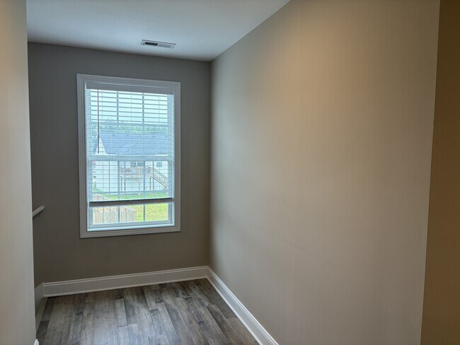 Building Photo - 235 Dugger Dr