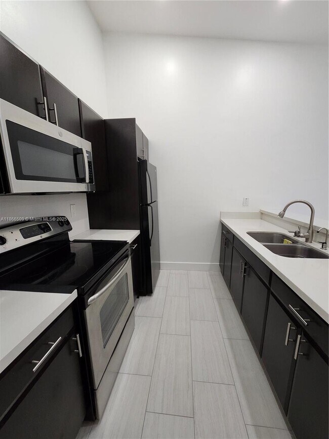 Building Photo - 18224 Mediterranean Blvd