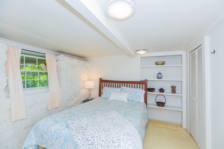 Building Photo - 2135 Haena Dr