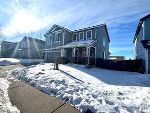 Building Photo - Walk out to this Gorgeous Mountain View!