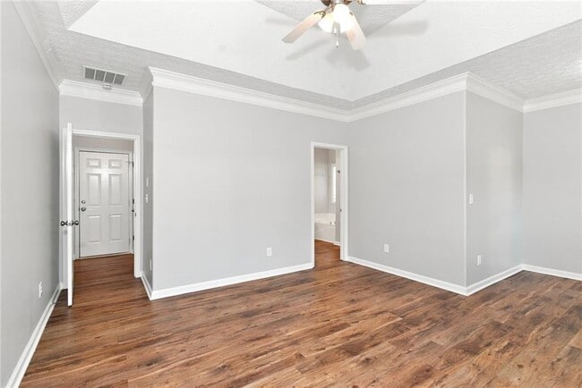 Building Photo - 632 Addison Way