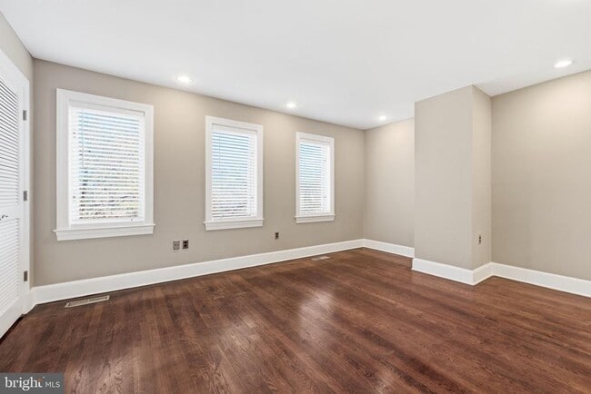 Building Photo - 3919 Georgetown Ct NW