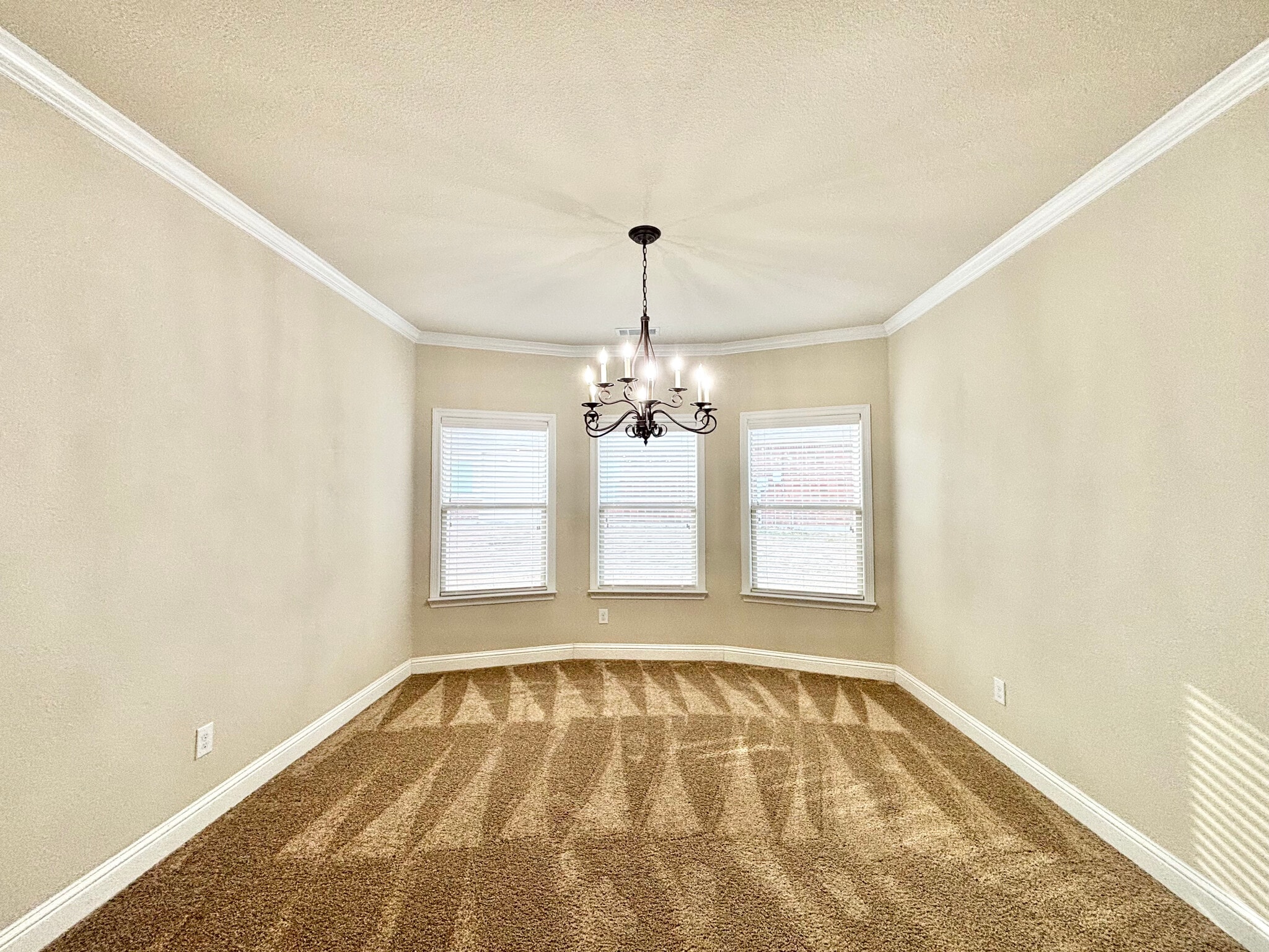 Building Photo - 3010 Sweetwater Trl