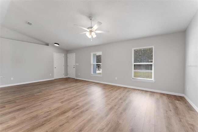 Building Photo - 9461 N Sandree Dr