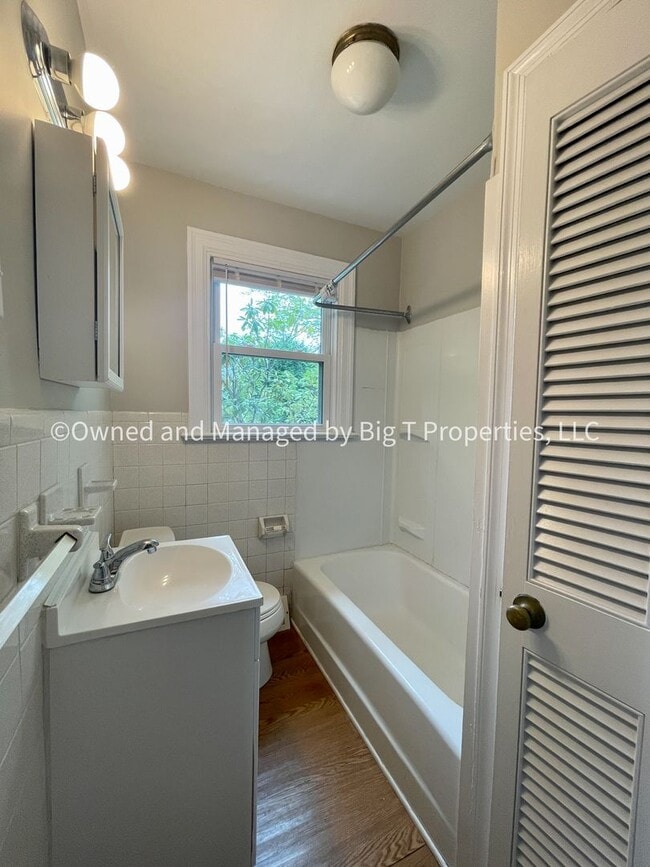 Building Photo - Charming three bedroom cottage in Claymont