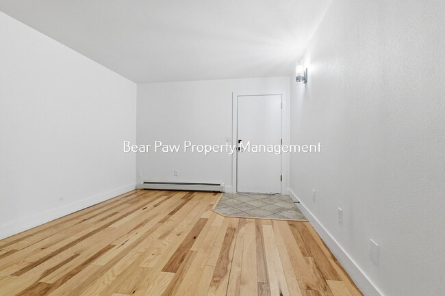 Building Photo - "Charming North  Evergreen Townhouse" "