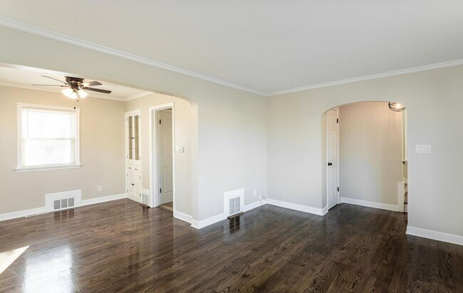 Building Photo - 2750 N 61st St